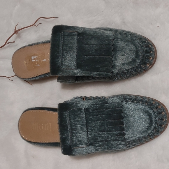 Mi.iM Shoes - Women's Gray Fur Slip-On Loafers